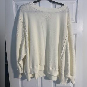 American Eagle cream colored crewneck sweatshirt